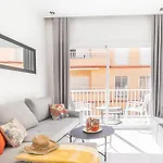 Beautiful & Fully Renovated 2bd - In Center - 20 Meters From Διαμέρισμα *