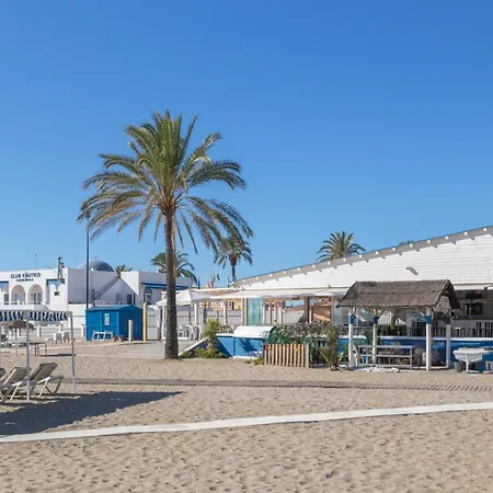 Beautiful & Fully Renovated 2bd - In Center - 20 Meters From Appartement