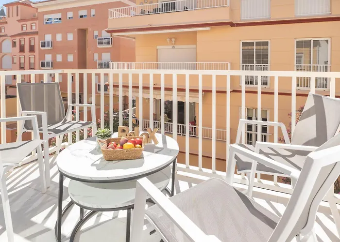 アパート Beautiful & Fully Renovated 2bd - In Center - 20 Meters From *