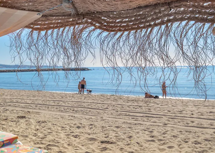 Beautiful & Fully Renovated 2bd - In Center - 20 Meters From Apartamento